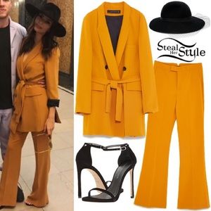 Zara blogger’s favorite mustard pant Suit